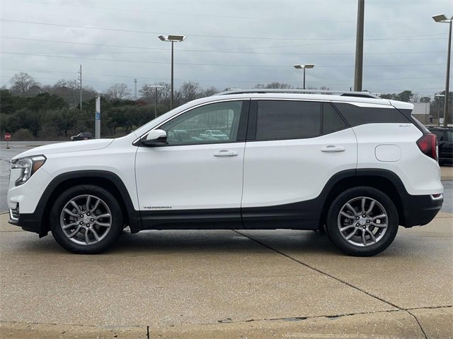 Used 2023 GMC Terrain SLT image 6