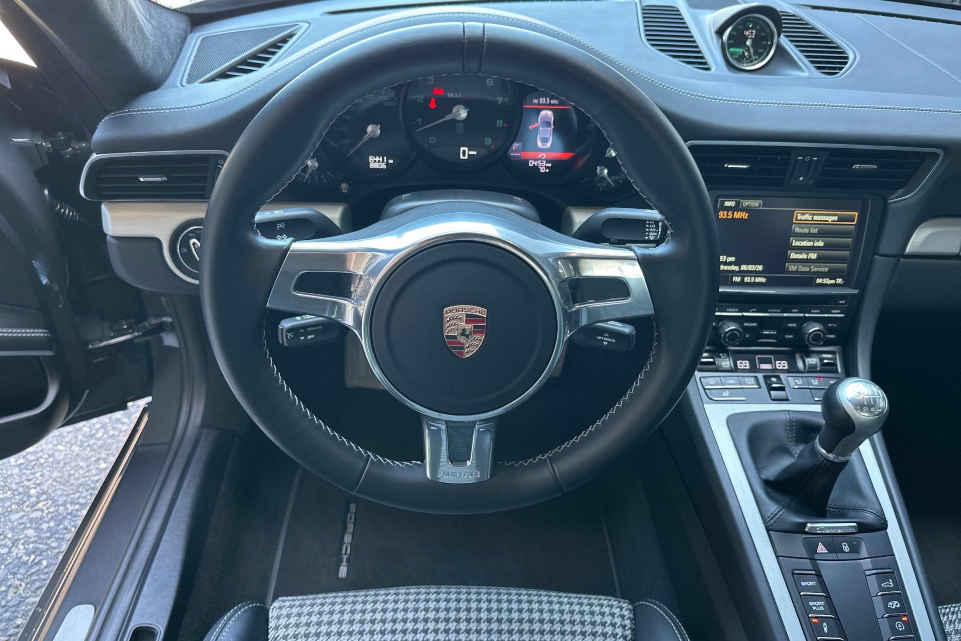 Used 2014 Porsche 911 50th Anniversary Edition RWD image 16