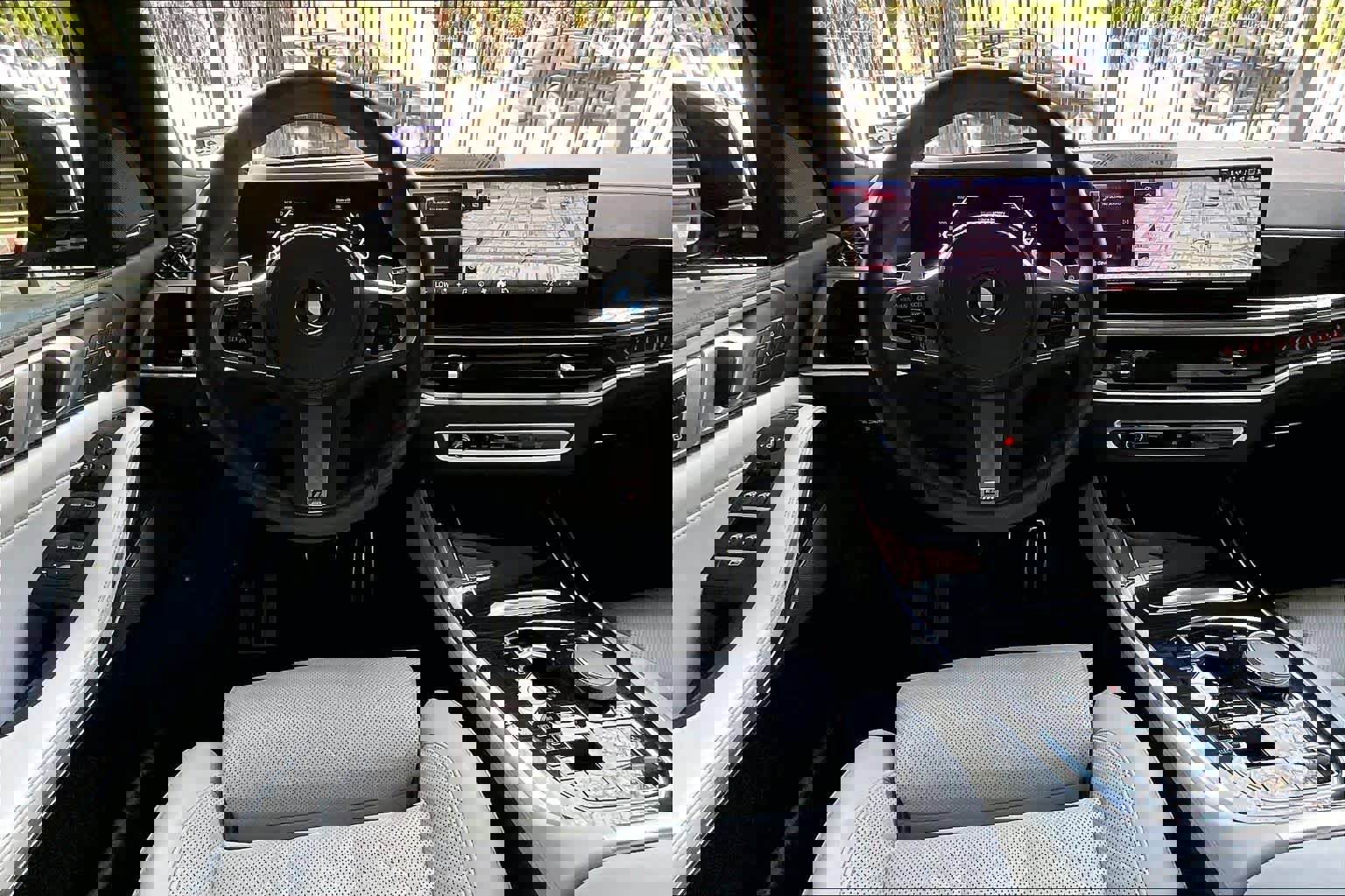 Used 2024 BMW X5 xDrive50e w/ M Sport Package image 5