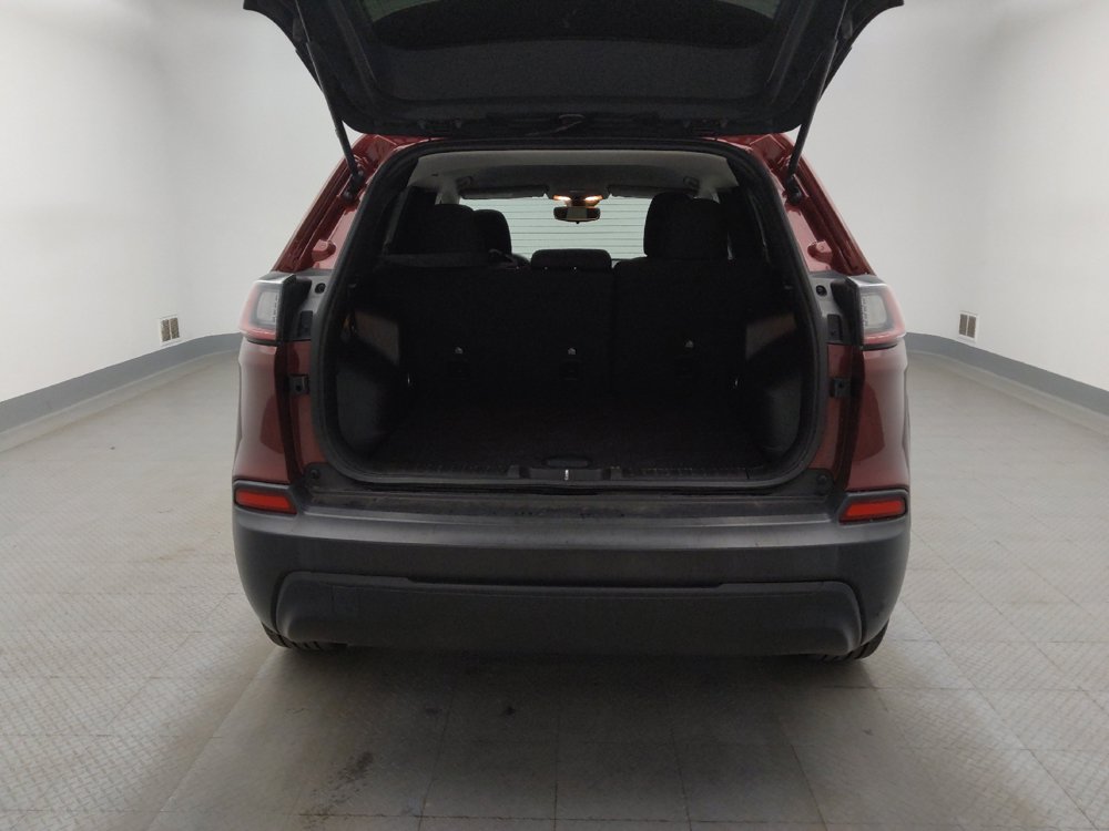 Used 2021 Jeep Cherokee Latitude FWD image 29