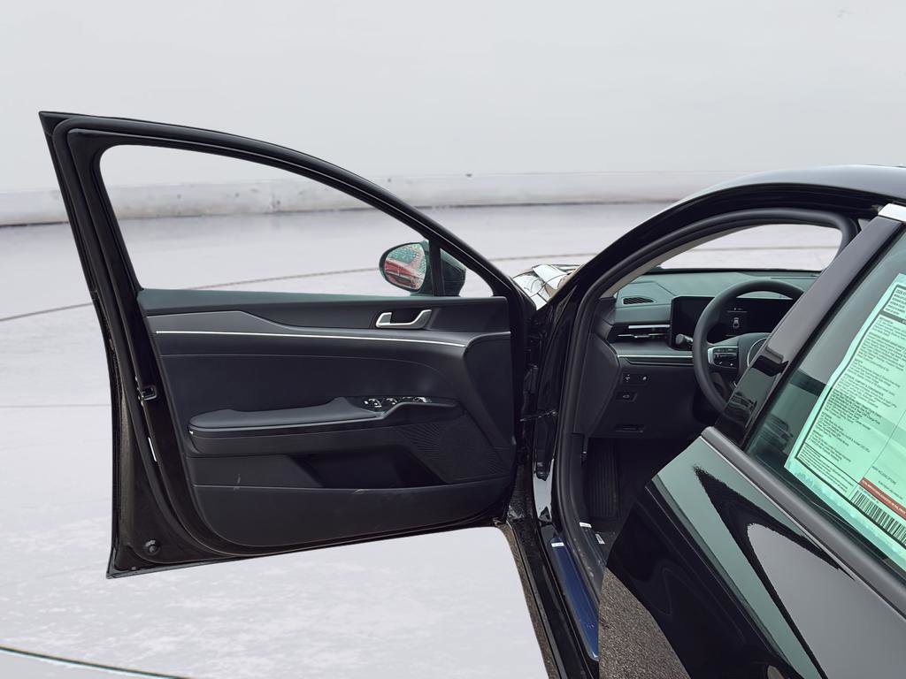 New 2026 Kia K5 LXS FWD image 20
