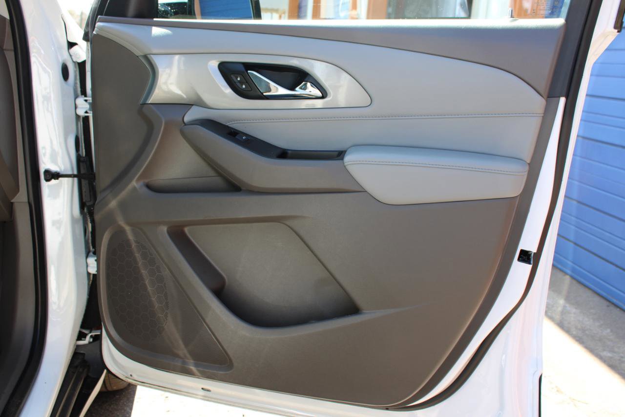 Used 2020 Chevrolet Traverse LT w/ Driver Confidence II Package AWD/4WD image 49