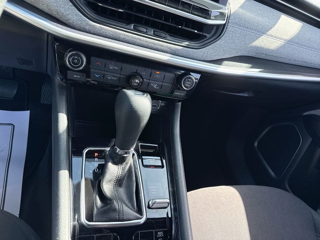 Used 2023 Jeep Compass Sport image 15