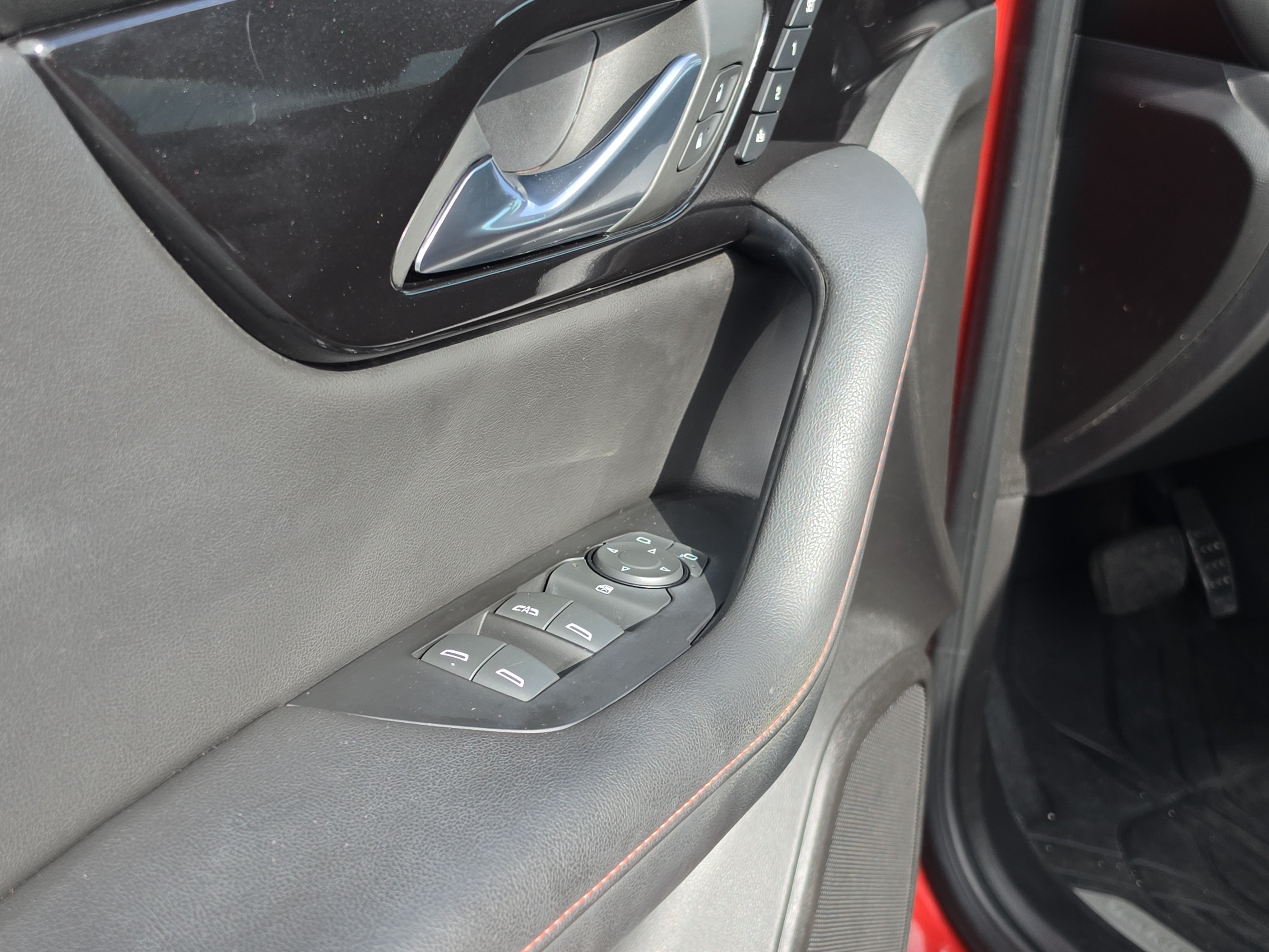 Used 2023 Chevrolet Blazer RS w/ Enhanced Convenience Package FWD image 19