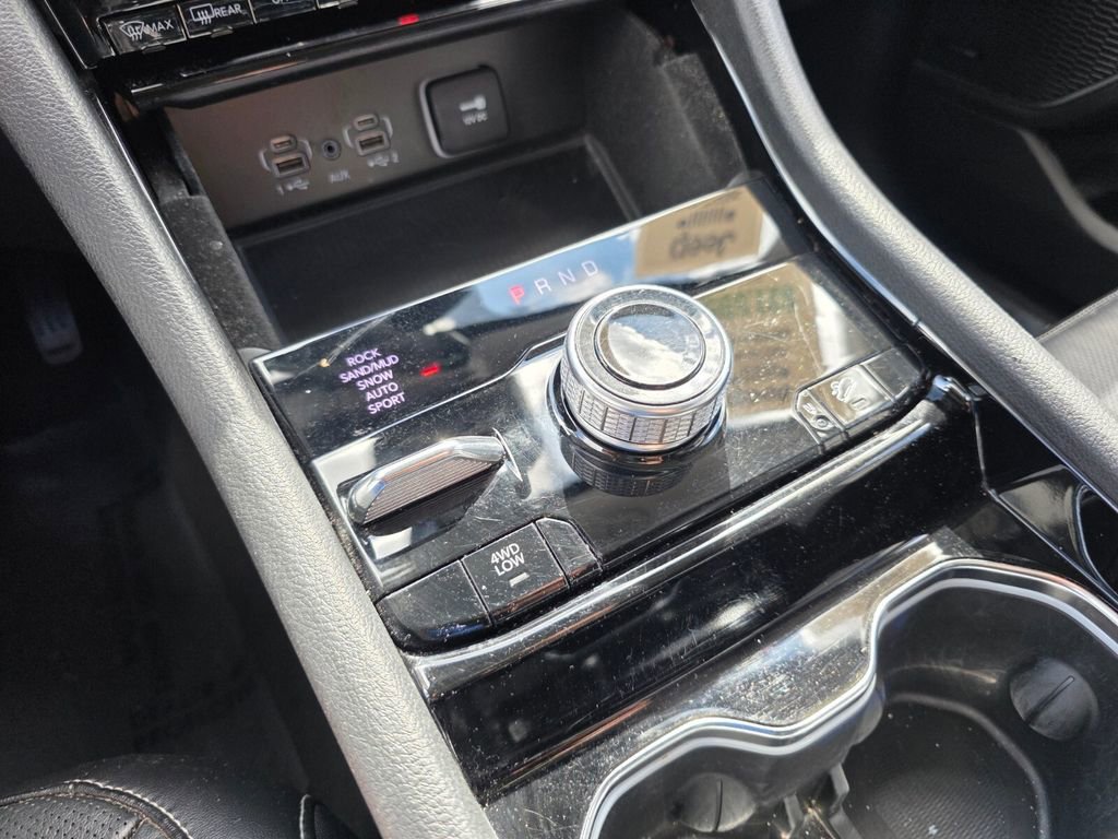 Used 2022 Jeep Grand Cherokee Limited 4xe w/ Luxury Tech Group II image 24