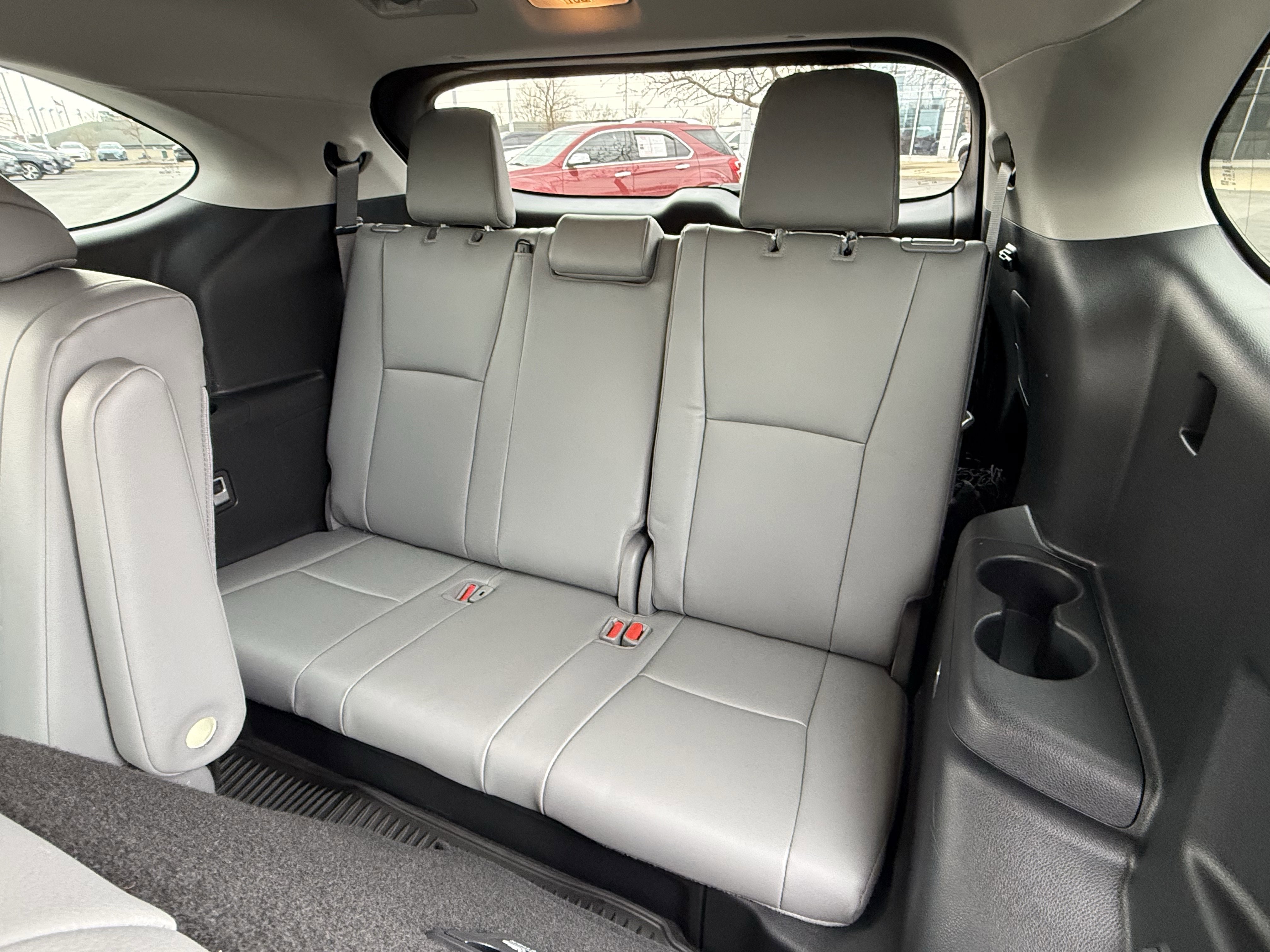 Used 2023 Toyota Highlander XLE image 16