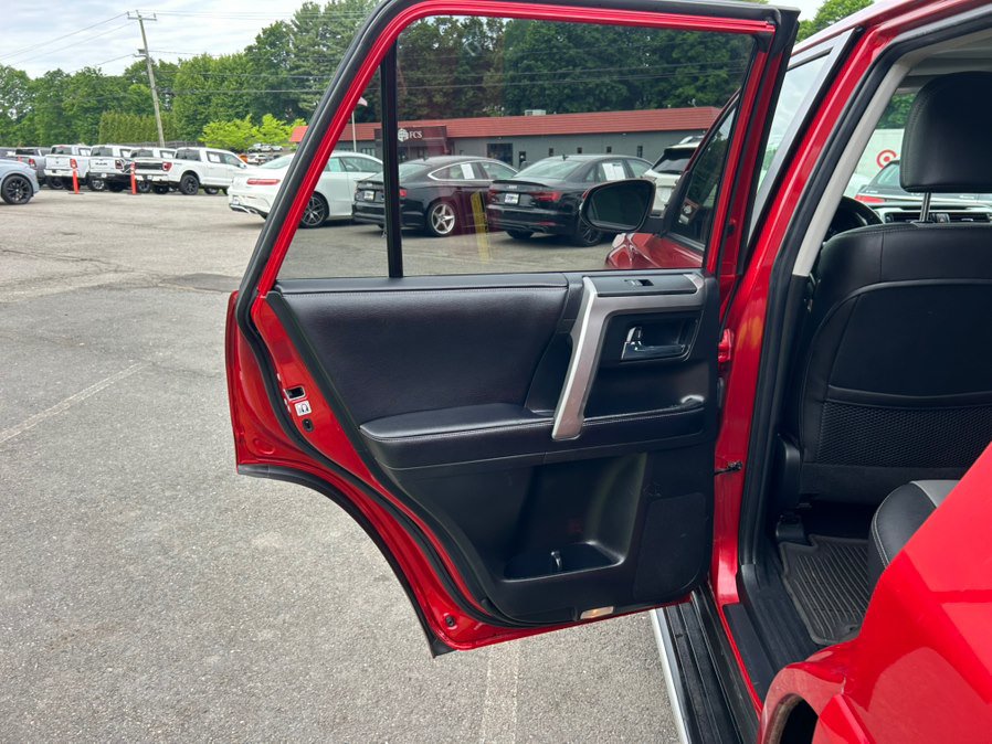 Used 2017 Toyota 4Runner SR5 Premium AWD/4WD image 18