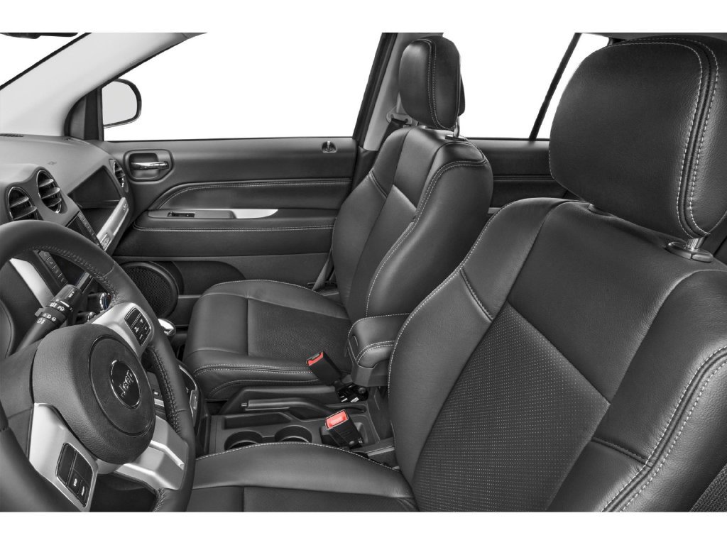 Used 2015 Jeep Compass Latitude AWD/4WD image 6