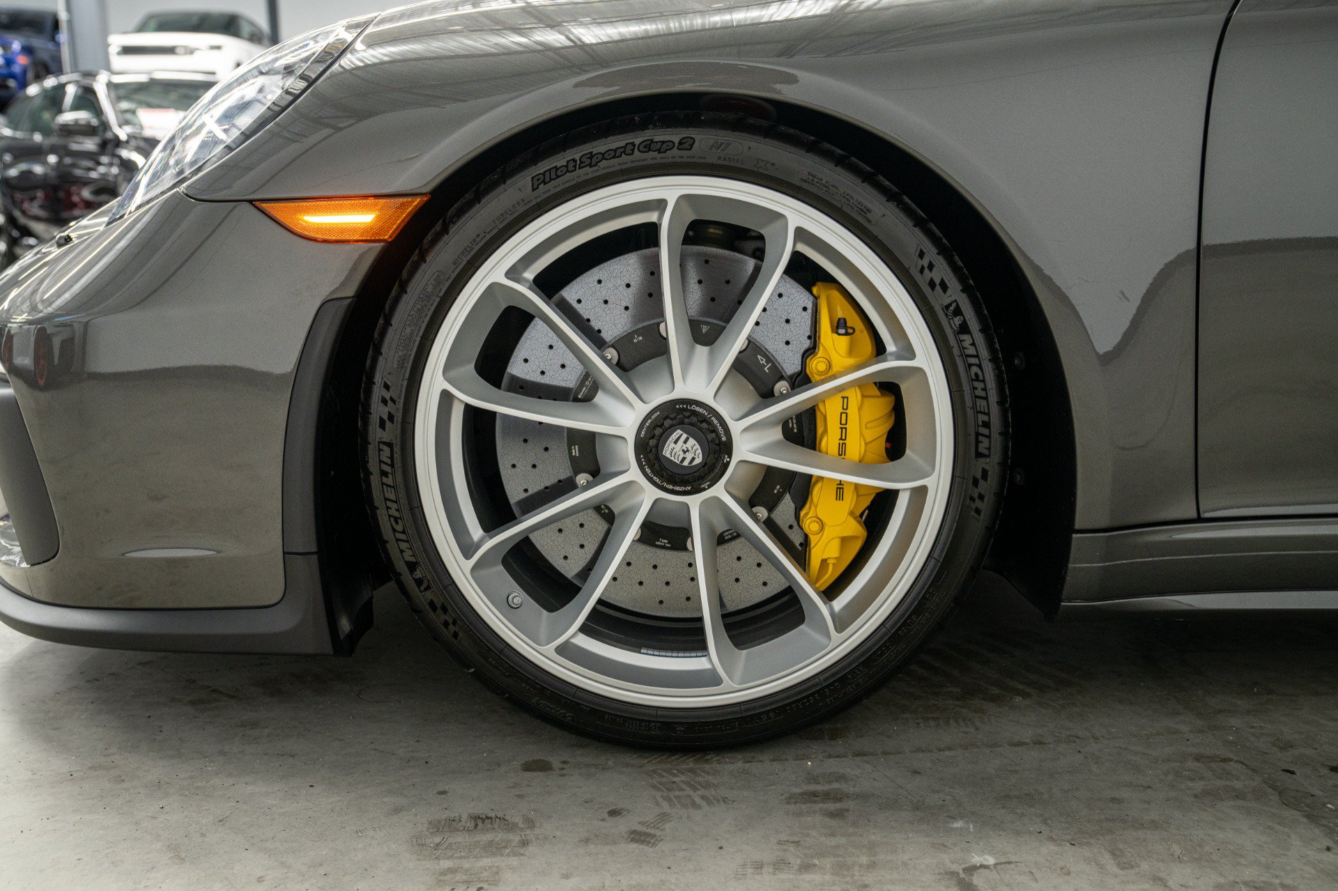 Used 2019 Porsche 911 Speedster RWD image 9