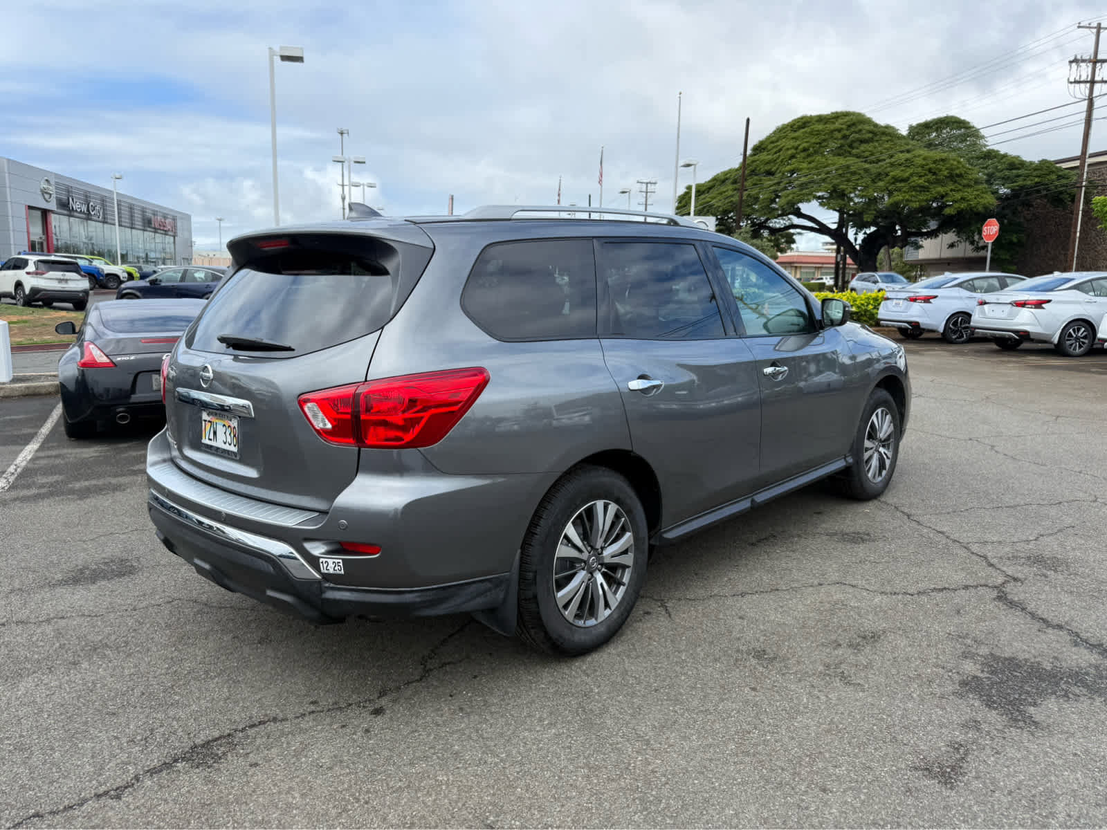 Certified 2020 Nissan Pathfinder S image 3