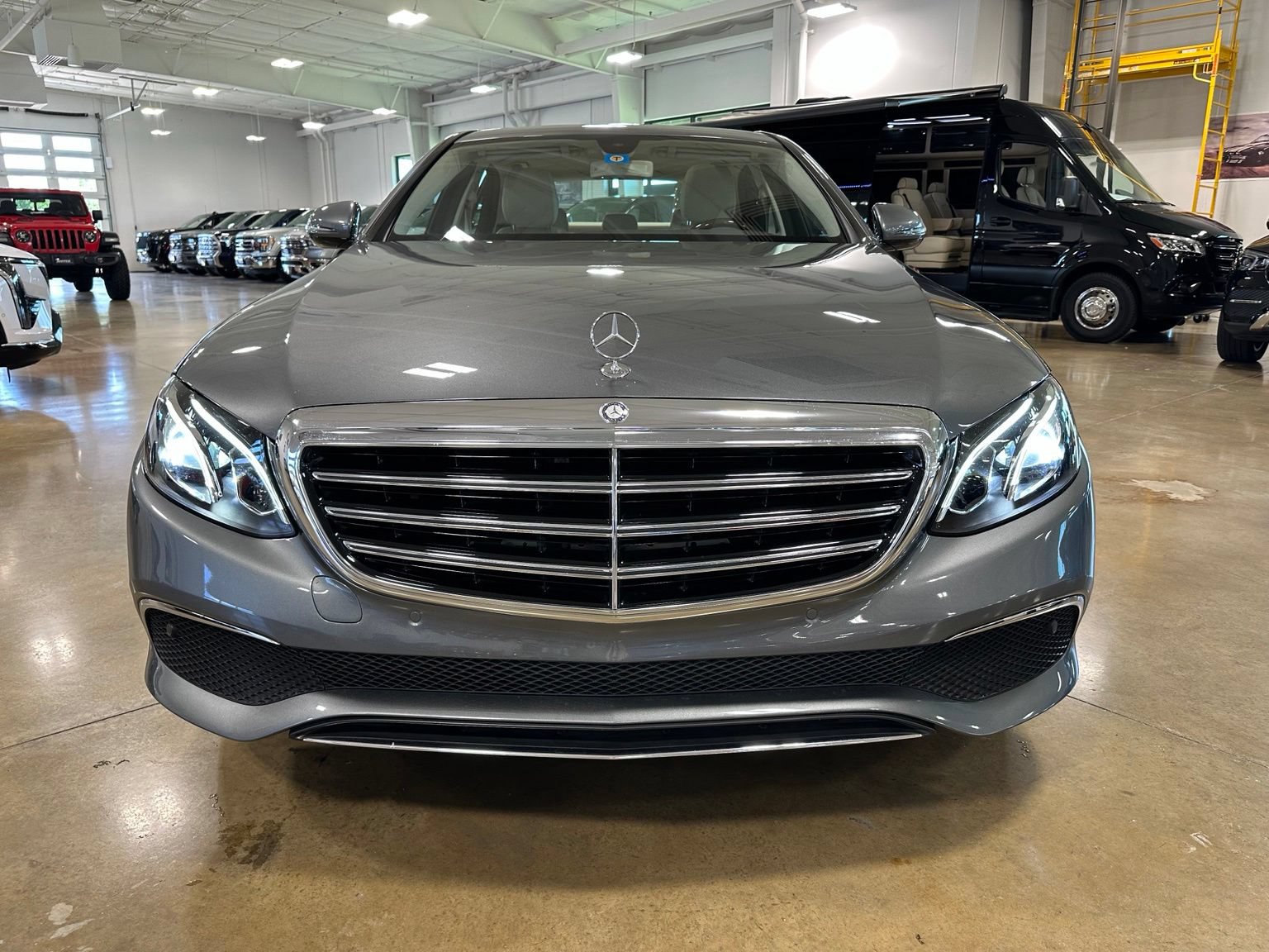 Used 2017 Mercedes-Benz E 300 image 2