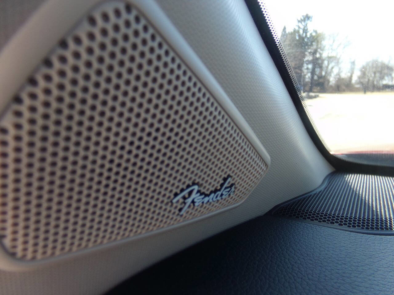 Used 2019 Nissan Titan SL image 41