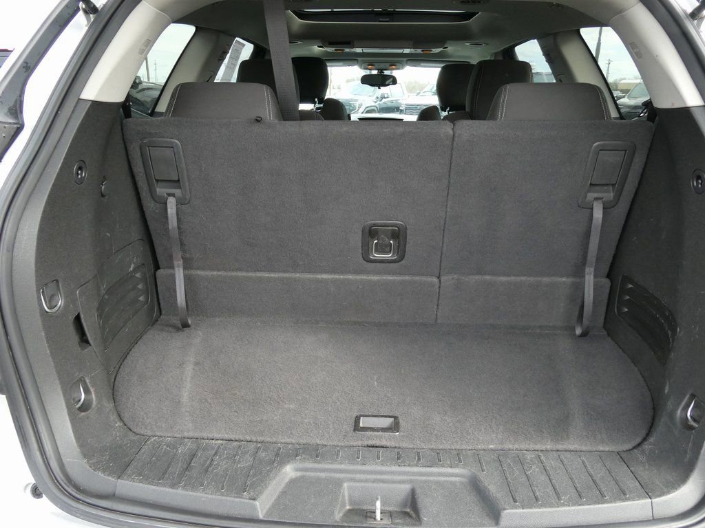 Used 2017 Chevrolet Traverse LT w/ Traveler's Package image 17