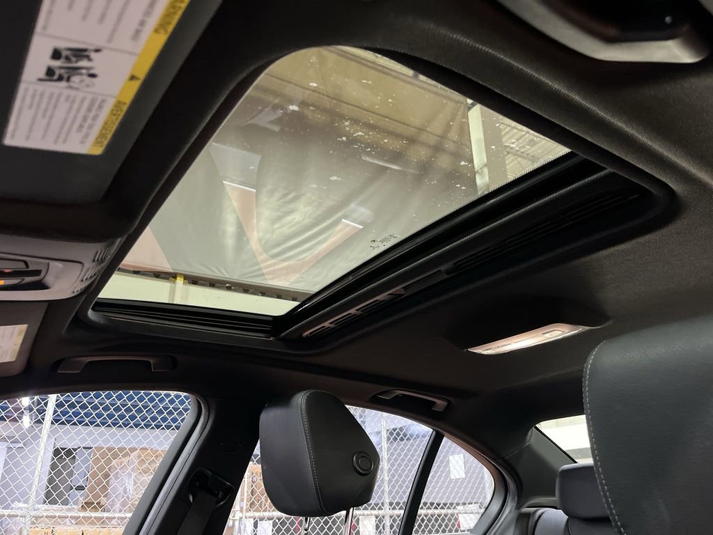 Used 2017 BMW 330i xDrive Sedan image 21