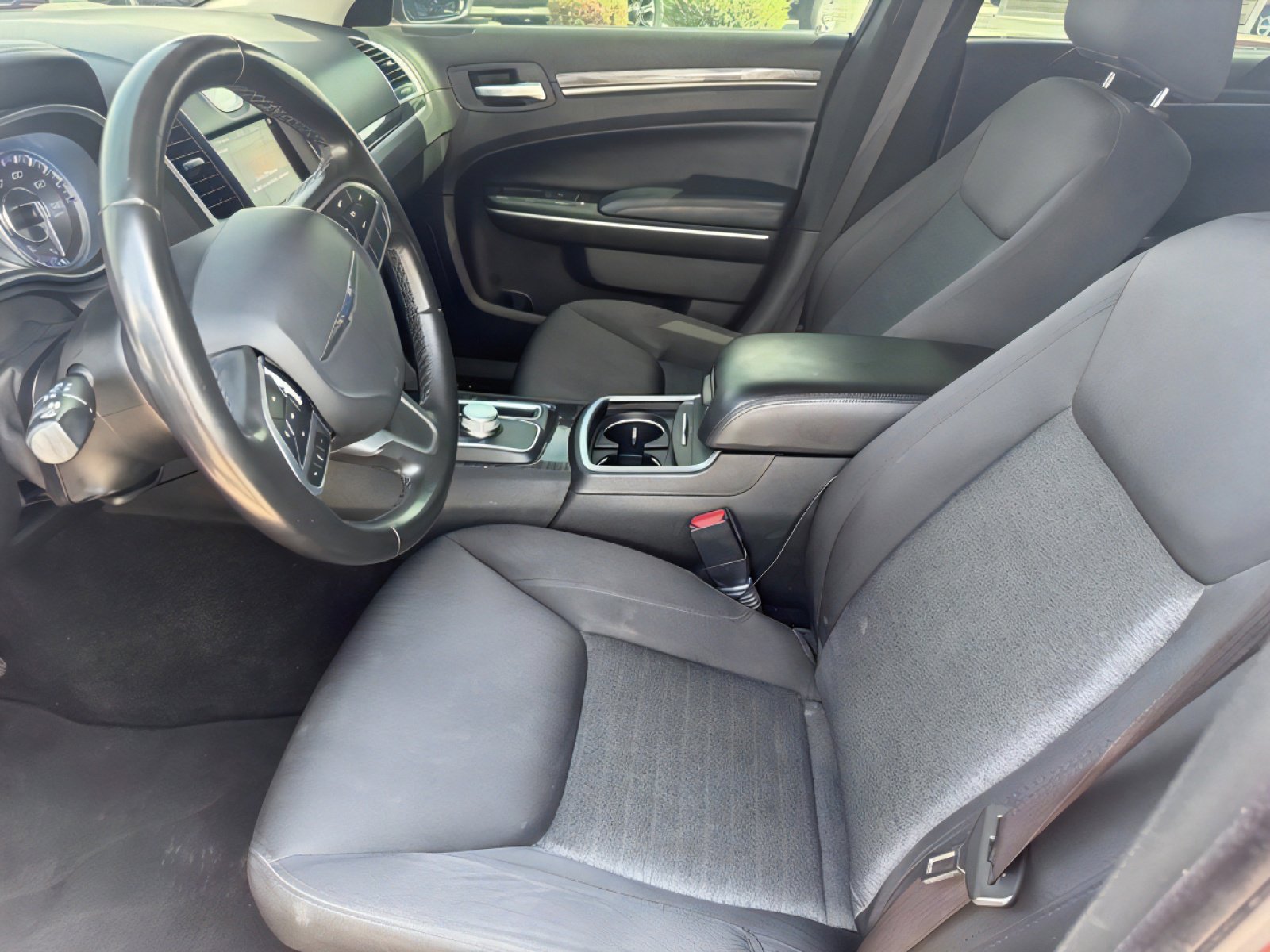 Used 2021 Chrysler 300 Touring w/ Sport Appearance Package image 12