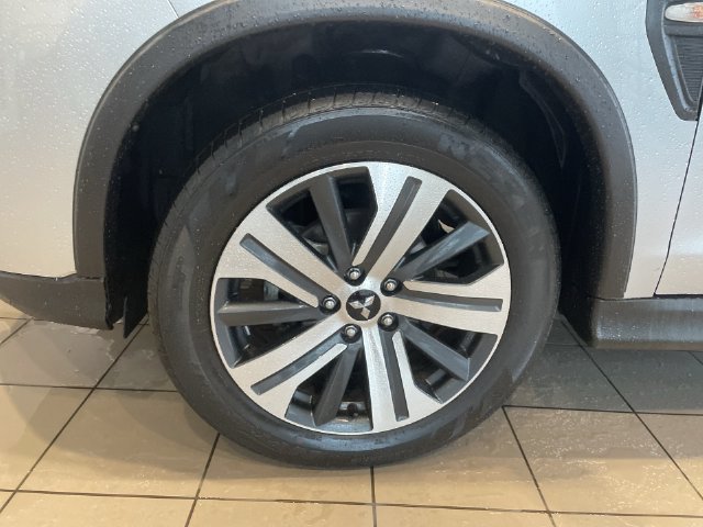 Used 2025 Mitsubishi Outlander Sport ES AWD/4WD image 13