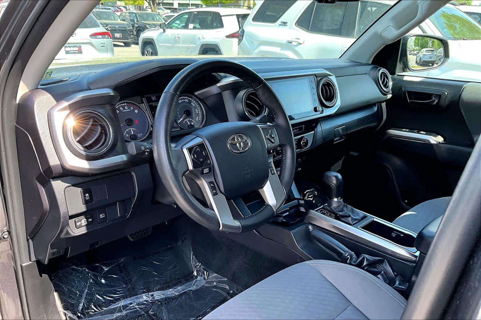 Used 2023 Toyota Tacoma SR5 AWD/4WD image 32