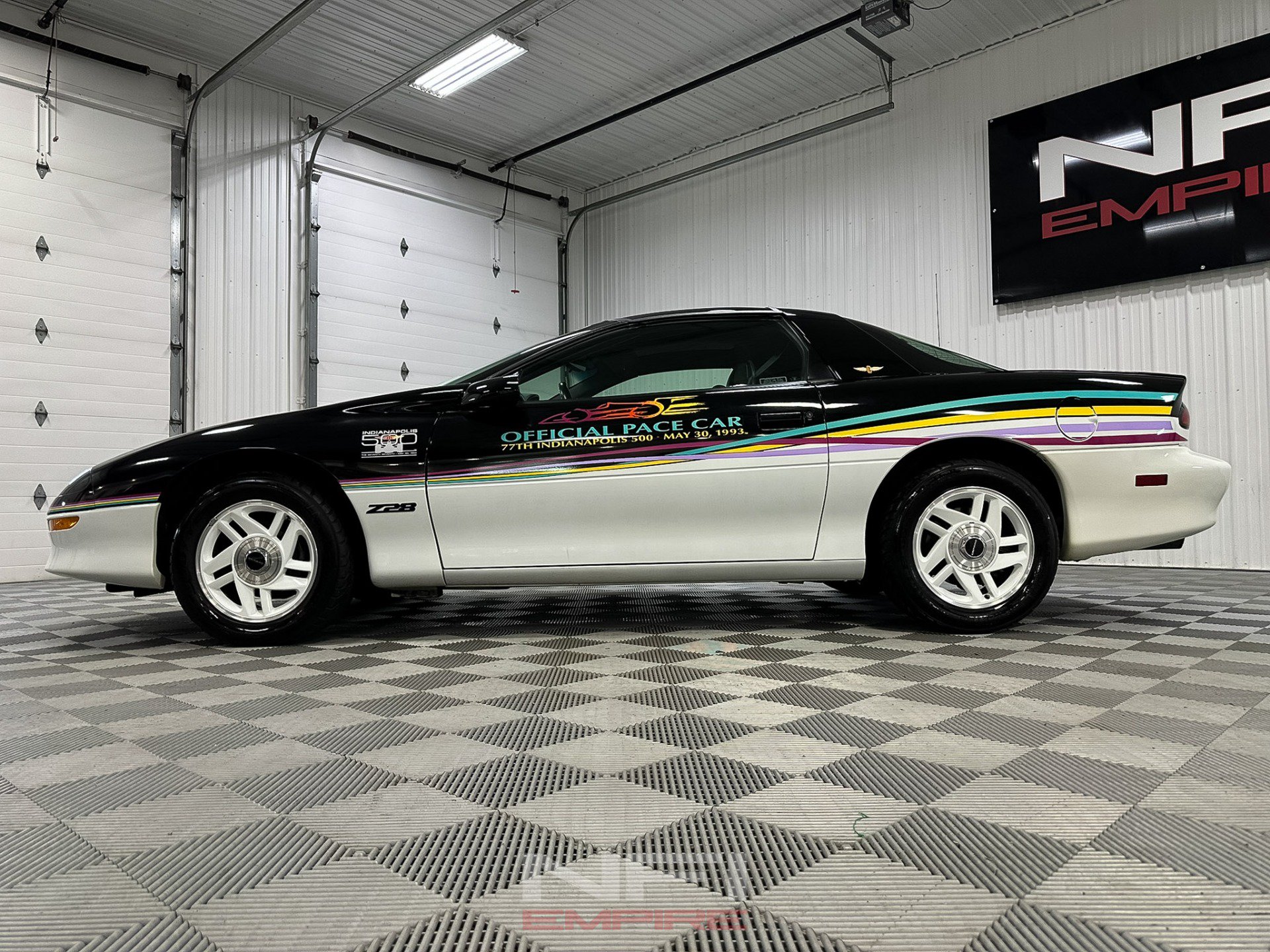 Used 1993 Chevrolet Camaro Z28 RWD image 11