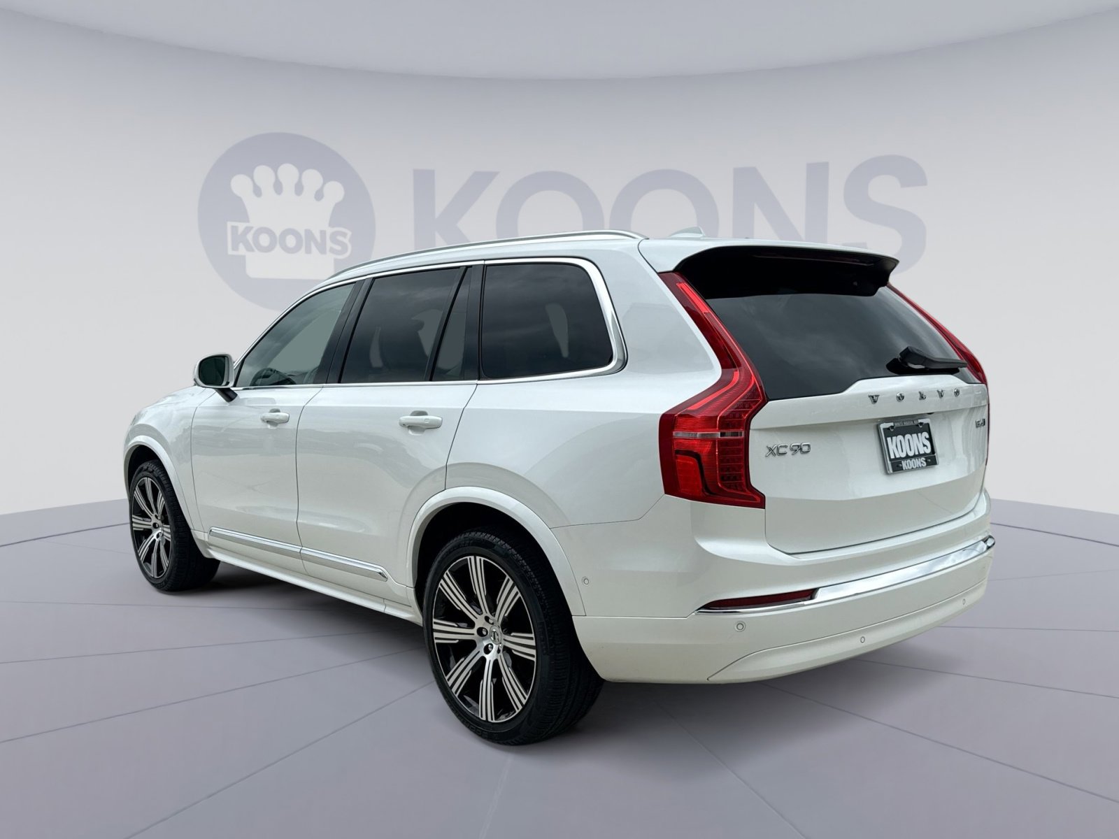 Certified 2024 Volvo XC90 B6 Ultimate AWD/4WD image 4