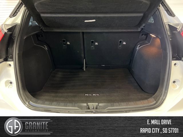 Used 2023 Nissan Kicks SR w/ SR Premium Package image 22