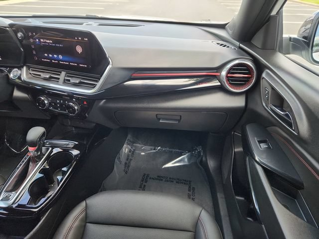 Used 2024 Chevrolet Trax RS w/ Sunroof Package FWD image 23