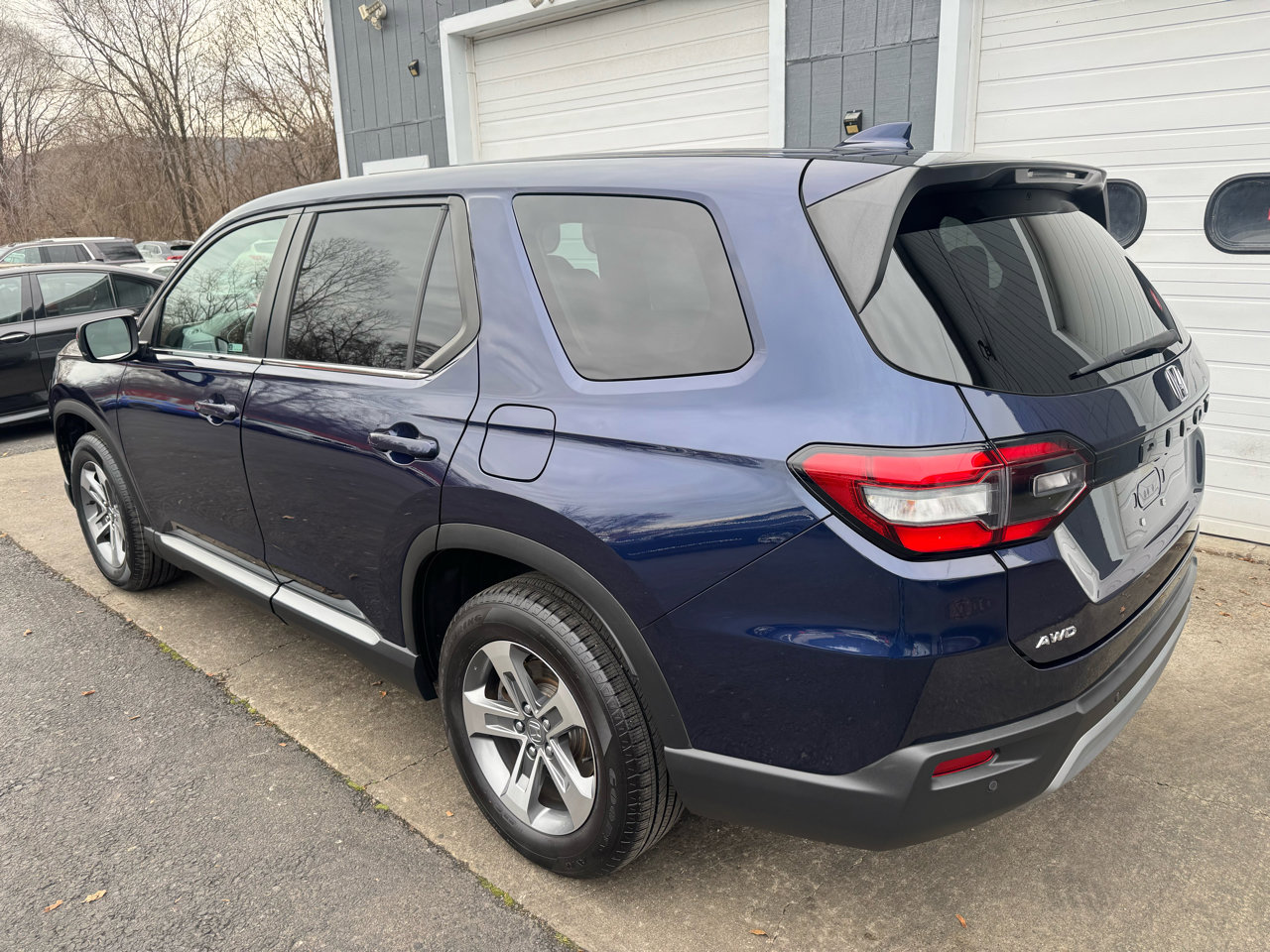 Used 2023 Honda Pilot EX-L image 6