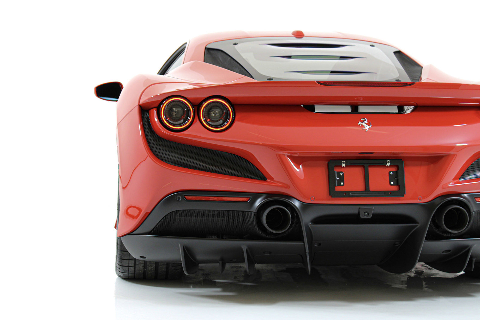 Certified 2021 Ferrari F8 Tributo RWD image 22