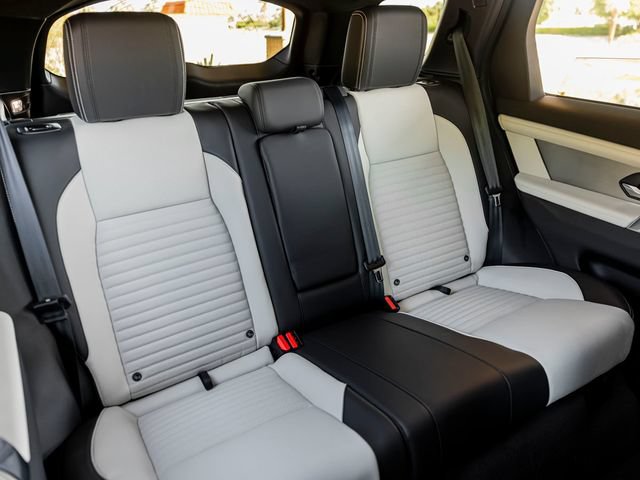 New 2025 Land Rover Discovery Sport Dynamic SE AWD/4WD image 23