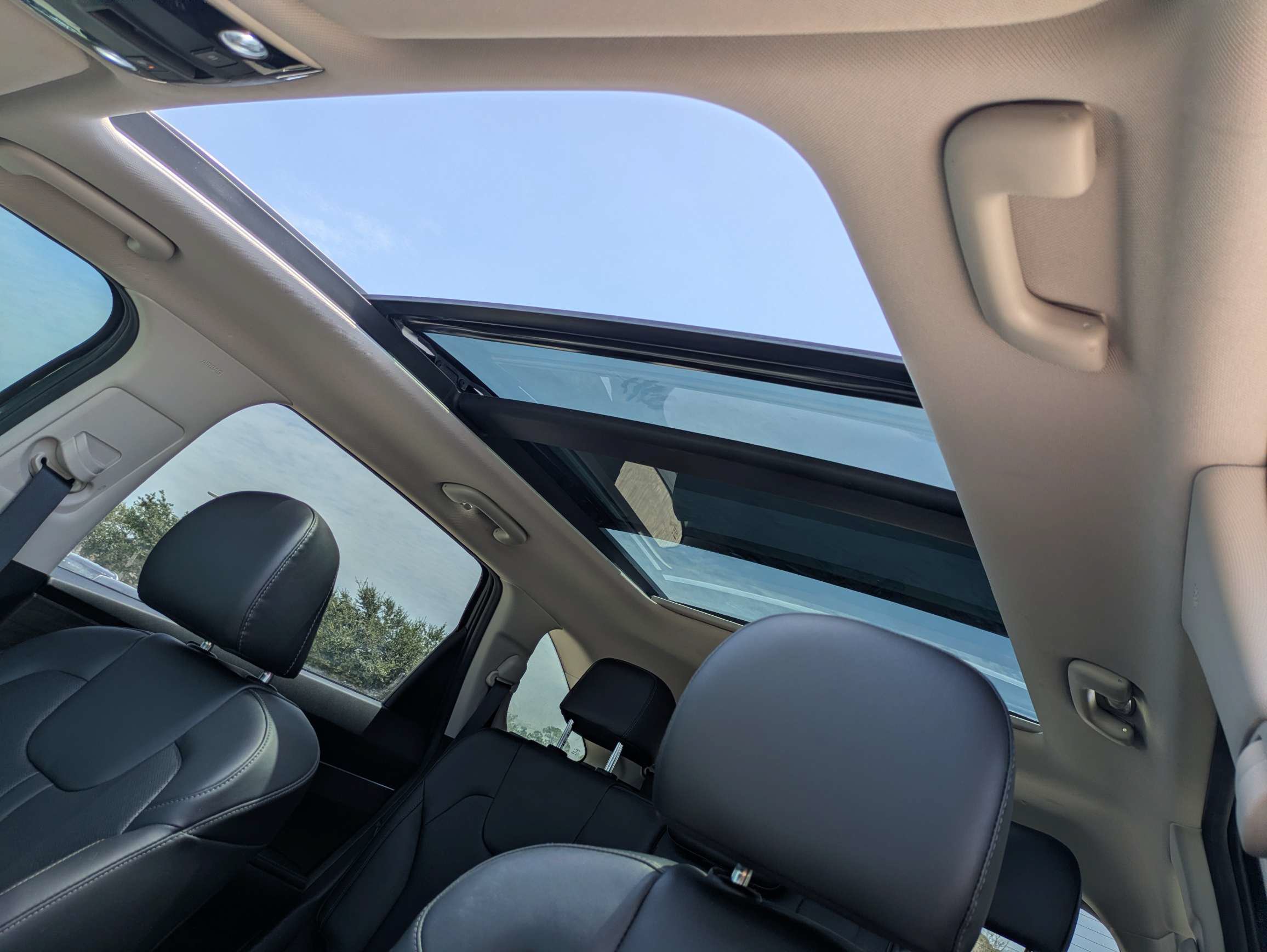 Certified 2023 Kia Sorento S w/ Panoramic Sunroof Package AWD/4WD image 24