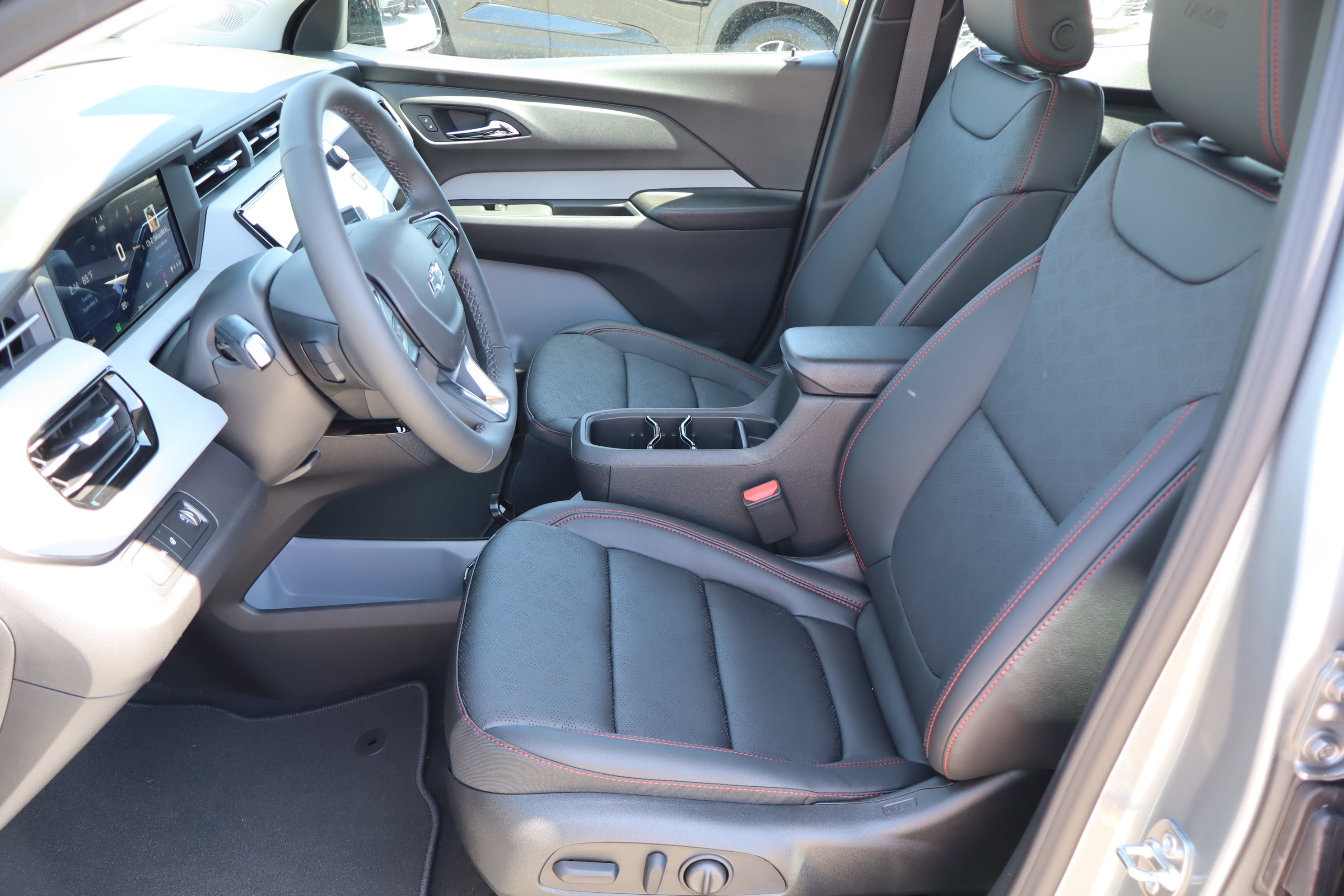 New 2027 Chevrolet Bolt RS w/ Technology Package FWD image 11