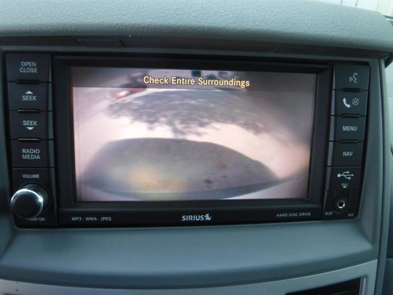 Used 2009 Chrysler Town & Country Touring image 30