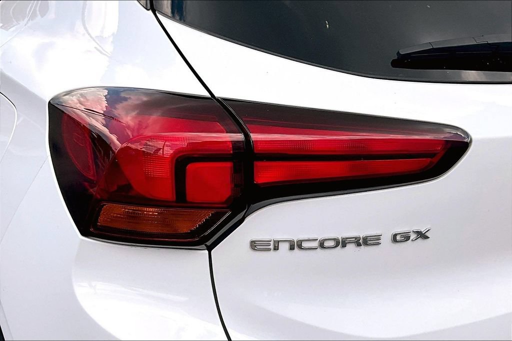 Used 2025 Buick Encore GX Preferred FWD image 23