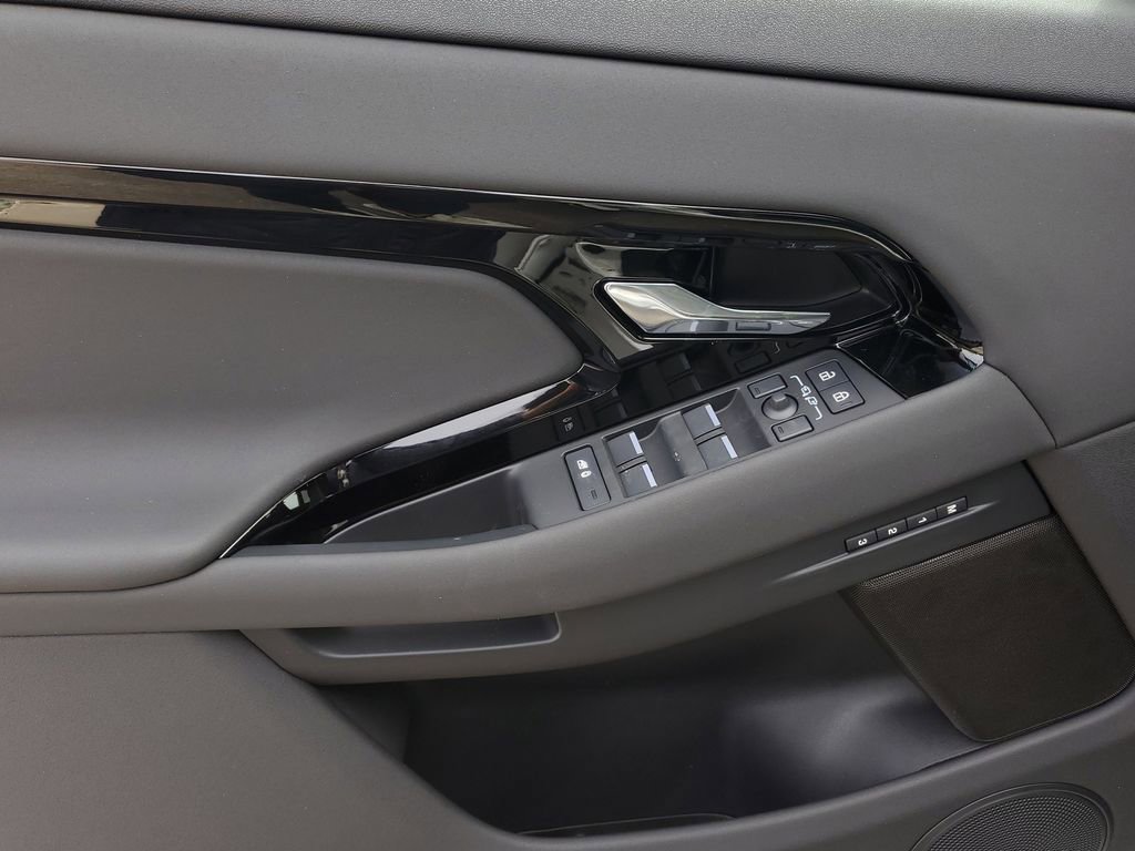 New 2026 Land Rover Range Rover Evoque S image 10