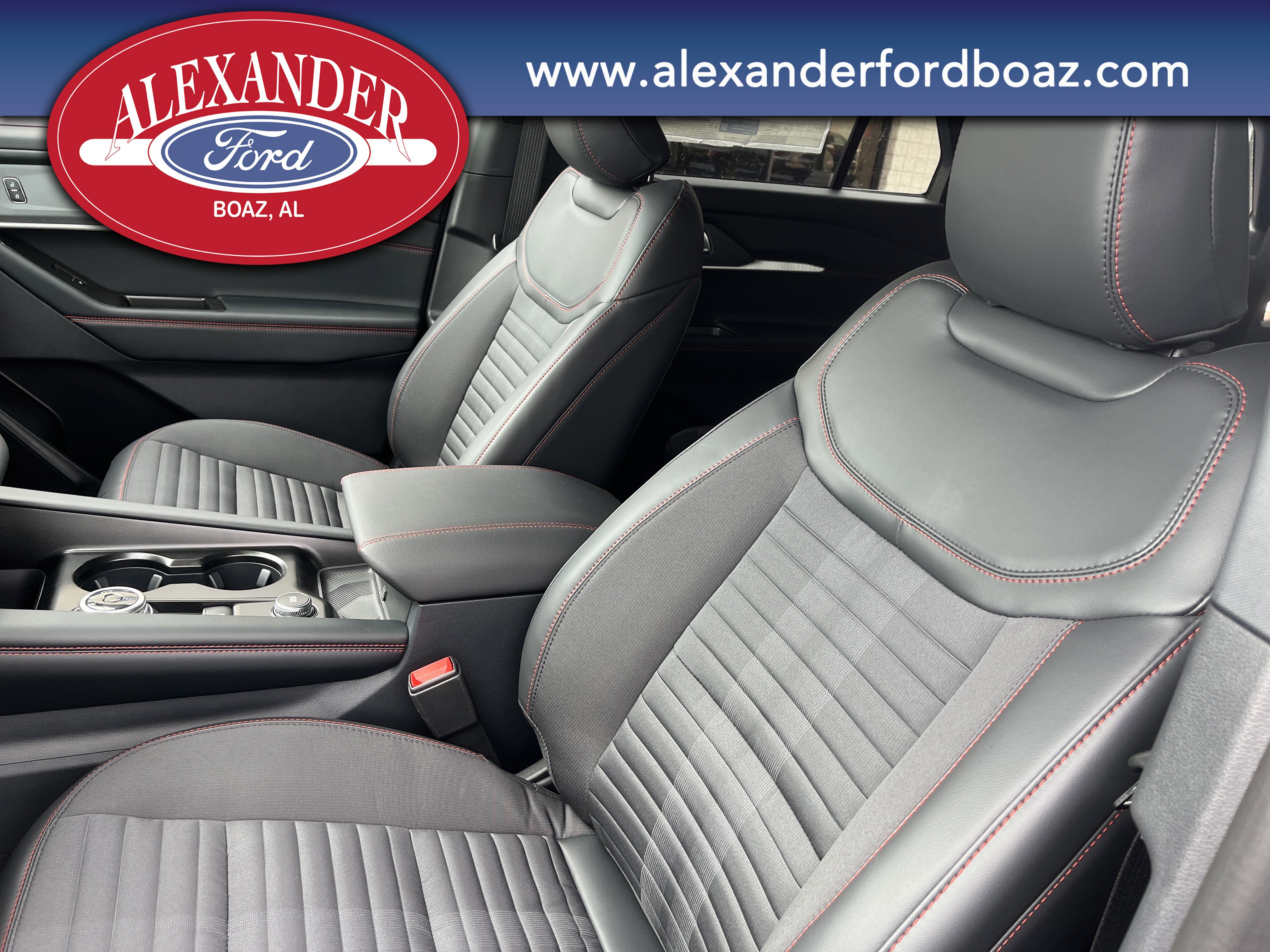 New 2026 Ford Explorer ST-Line w/ ST-Line Street Pack image 12