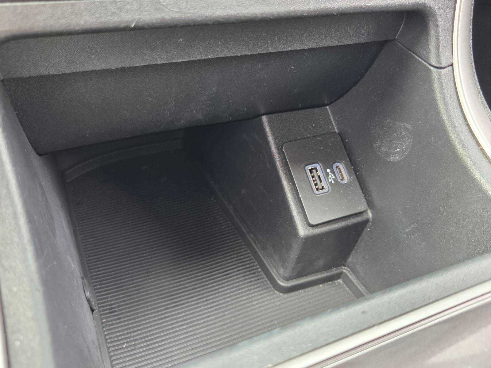 Used 2023 Ford Edge SEL AWD/4WD image 23