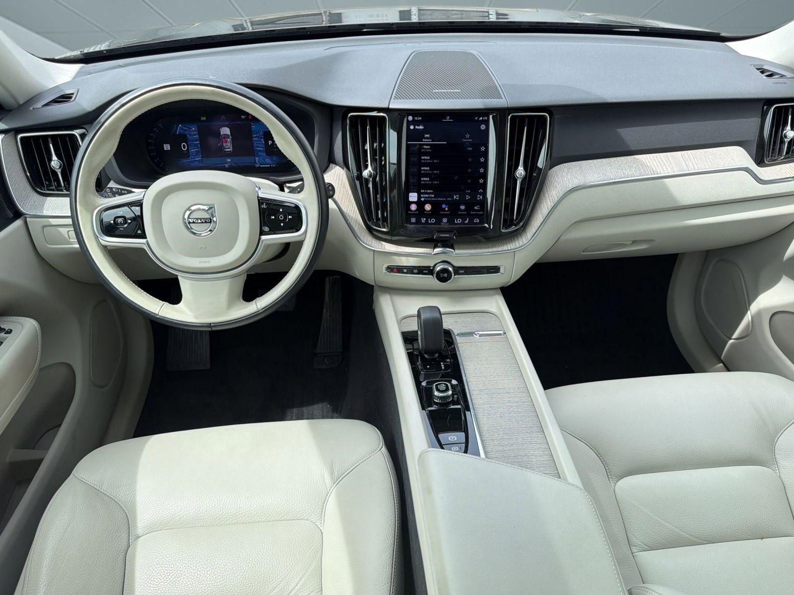 Certified 2023 Volvo XC60 B5 Plus w/ Climate Package AWD/4WD image 24