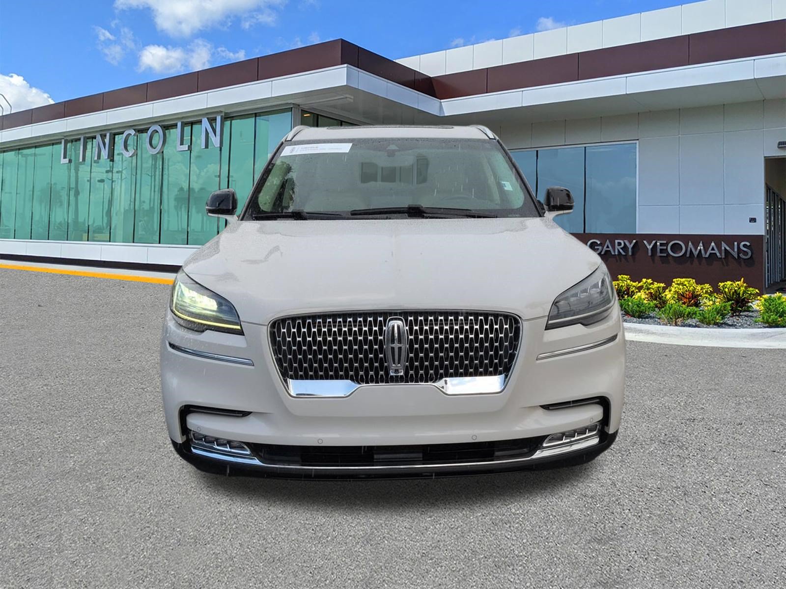 Certified 2020 Lincoln Aviator Reserve w/ Elements Package Plus AWD/4WD image 9