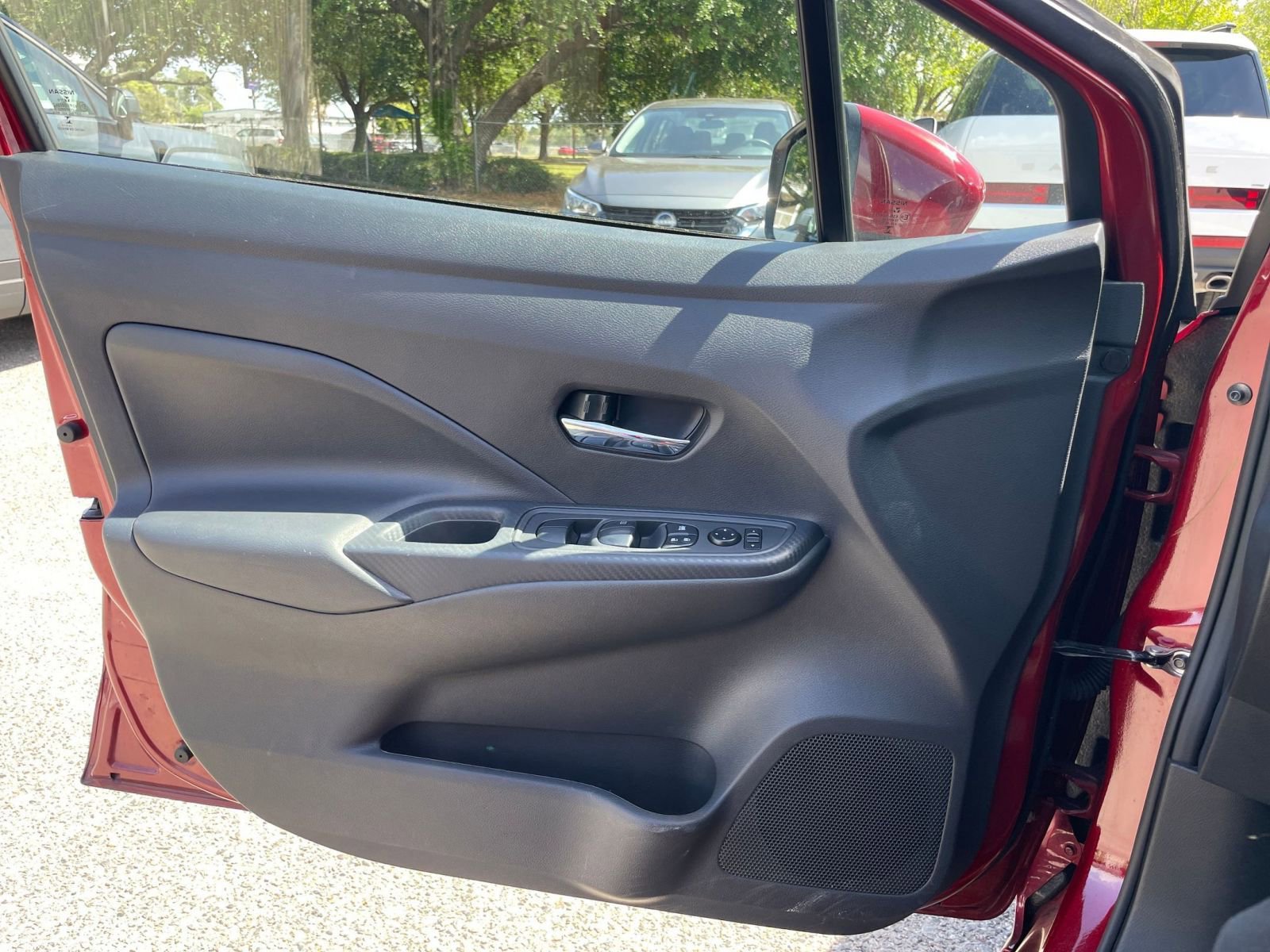 Used 2025 Nissan Versa SV FWD image 18