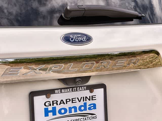 Used 2023 Ford Explorer XLT RWD image 8