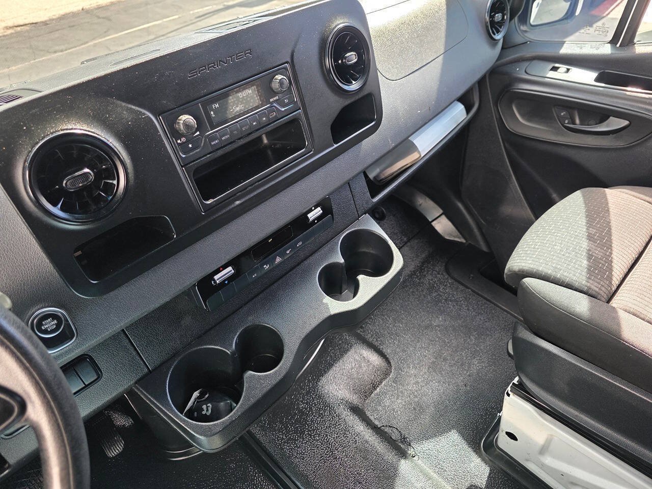 Used 2020 Mercedes-Benz Sprinter 2500 image 17