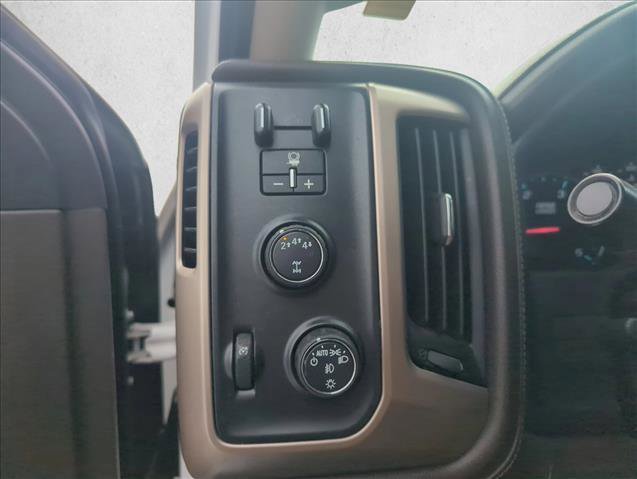 Used 2018 GMC Sierra 3500 Denali w/ Duramax Plus Package image 9