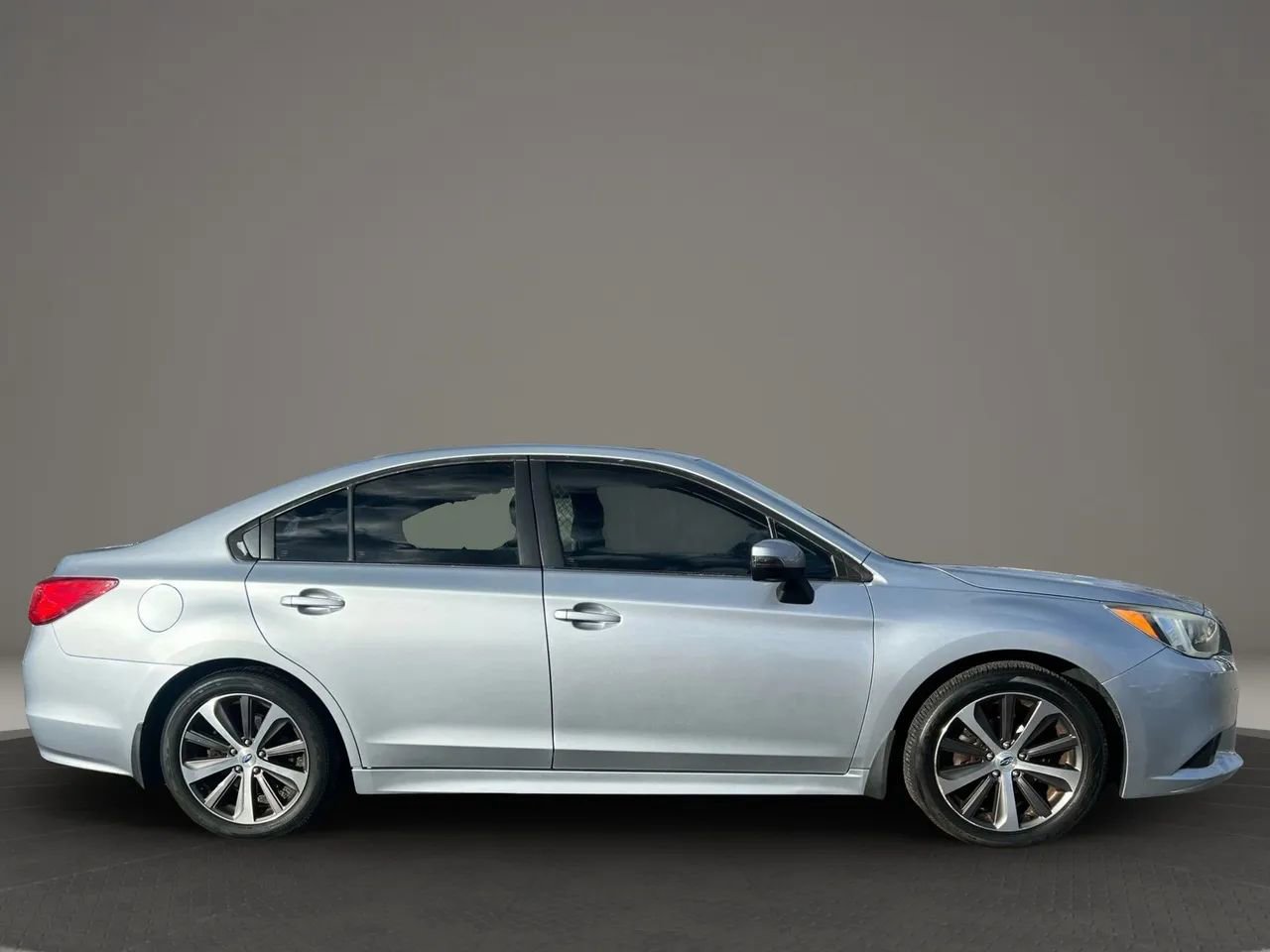 Used 2016 Subaru Legacy 2.5i Limited image 4