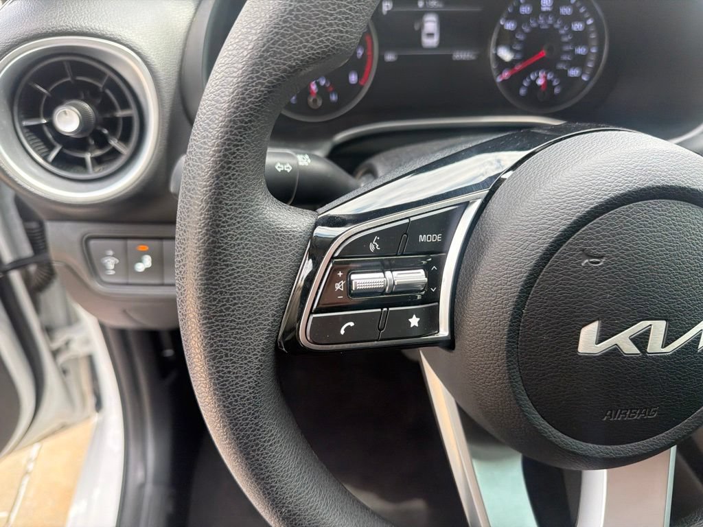 Used 2024 Kia Forte LXS w/ LXS Technology Package FWD image 25