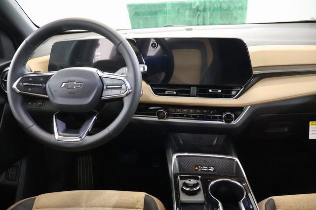New 2026 Chevrolet Equinox ACTIV w/ Safety and Technology Package image 13