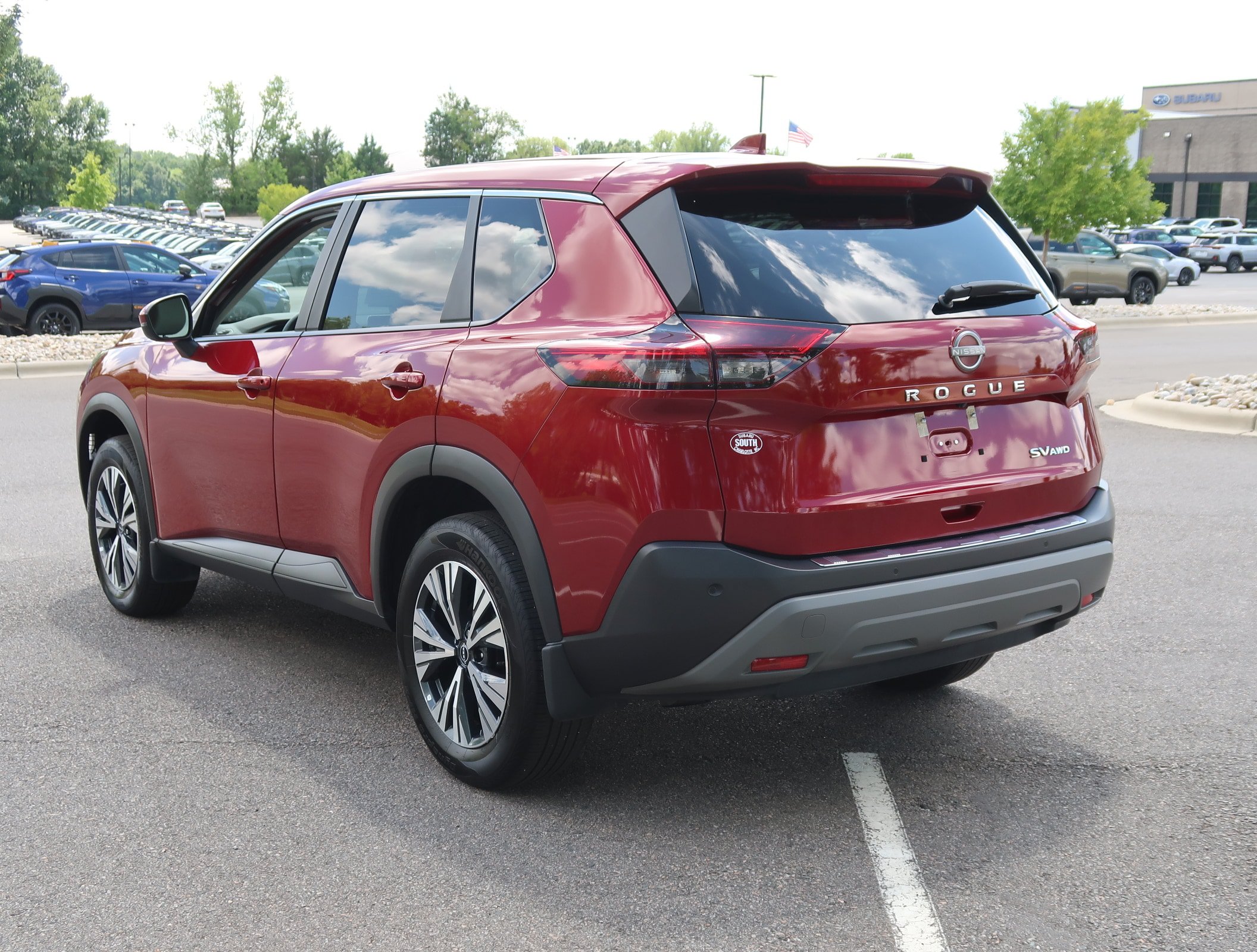 Used 2022 Nissan Rogue SV AWD/4WD image 11