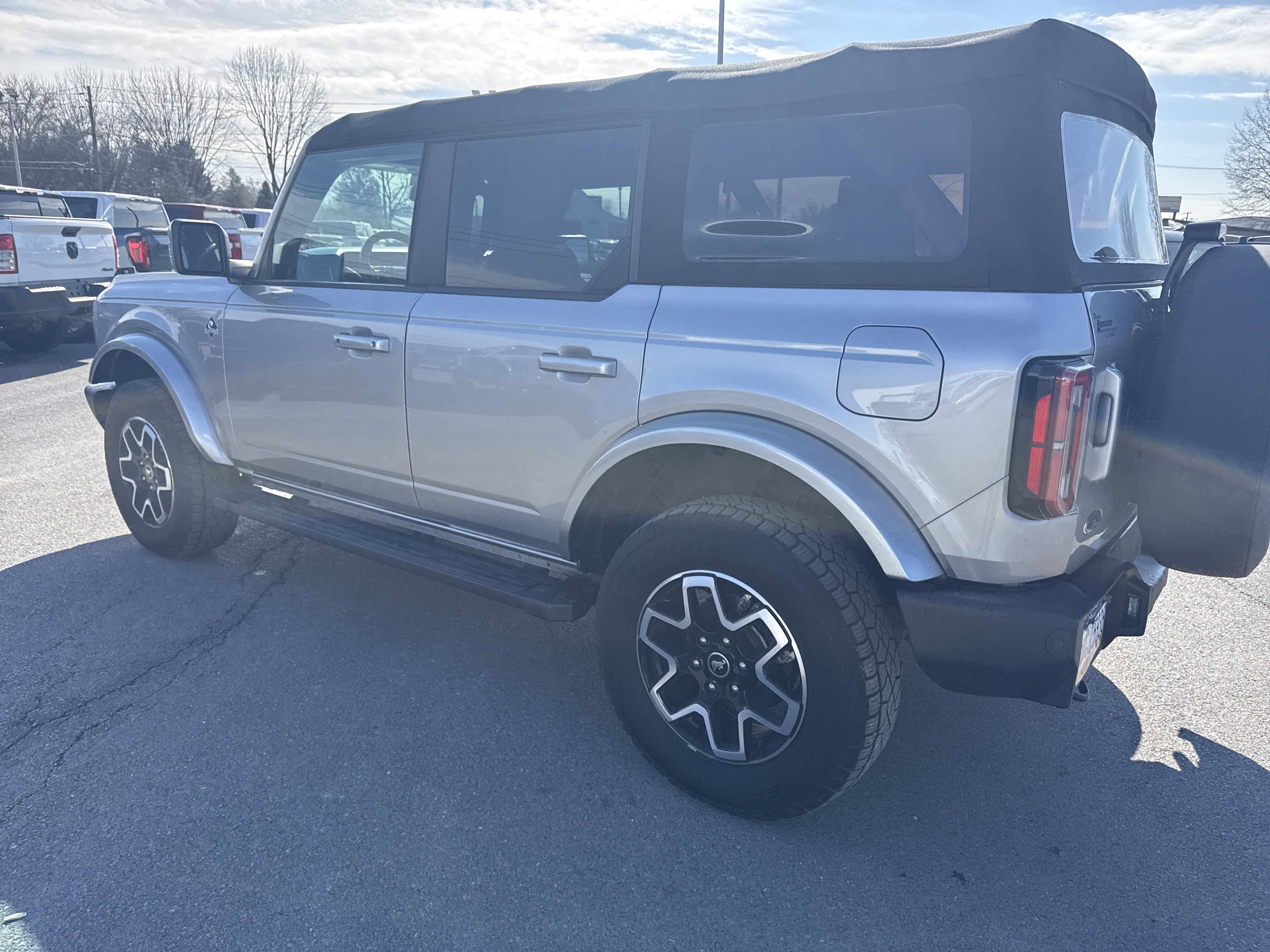 Used 2022 Ford Bronco Outer Banks image 6