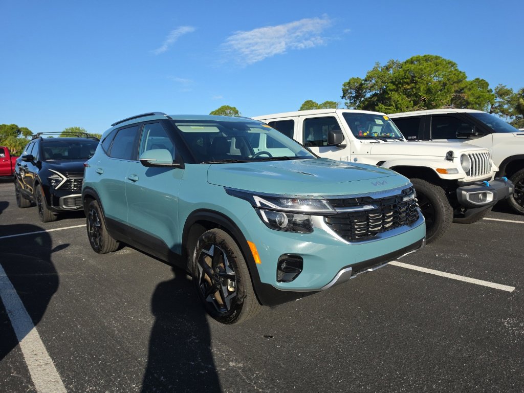 Used 2026 Kia Seltos EX FWD image 1
