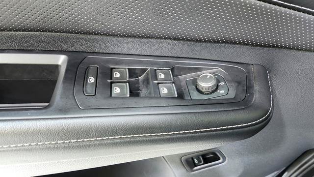 Used 2025 Volkswagen Atlas SE FWD image 20