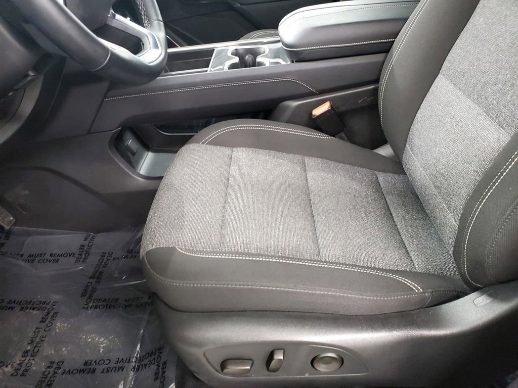 Used 2025 GMC Acadia Elevation FWD image 14