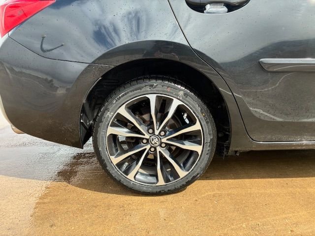 Used 2018 Toyota Corolla SE w/ Body Protection Package image 9